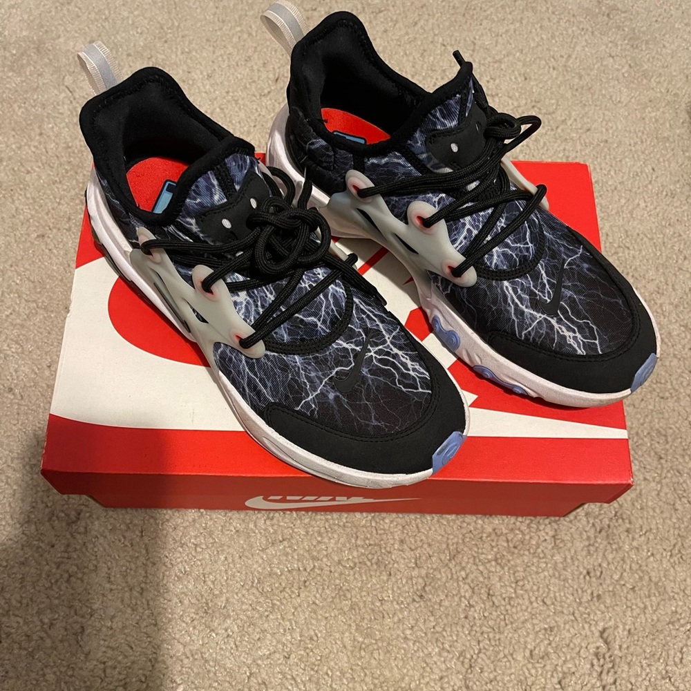 Size 7y presto react